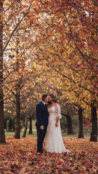 Immerse winery wedding photo b&s