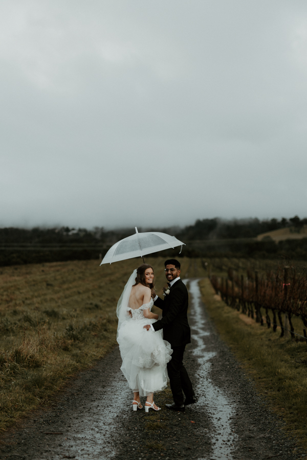 LY_Melbourne_Wedding_photography_Vines_of_the_yarra_valley_-140