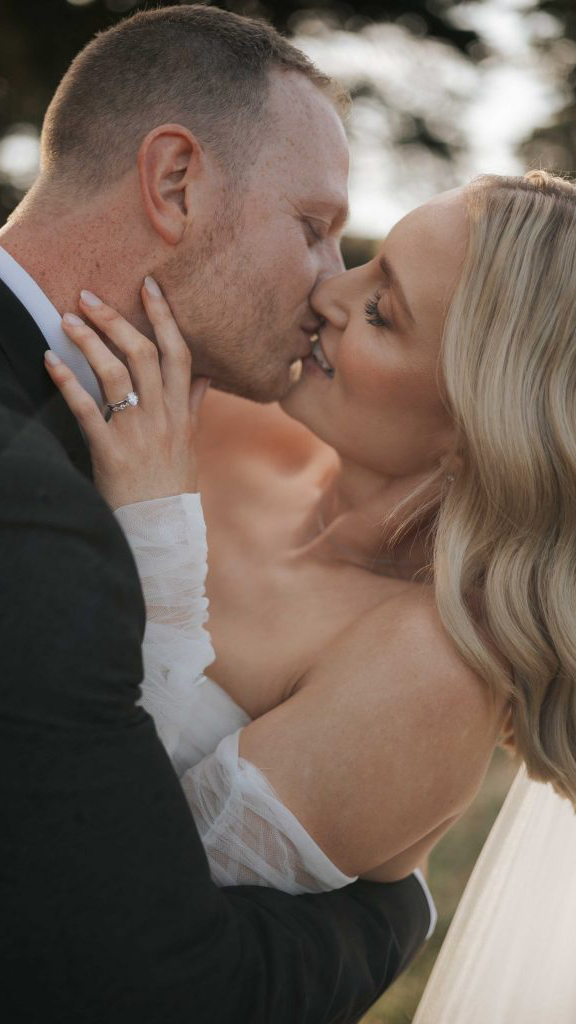 Dromana Estate Winery wedding photo l&j