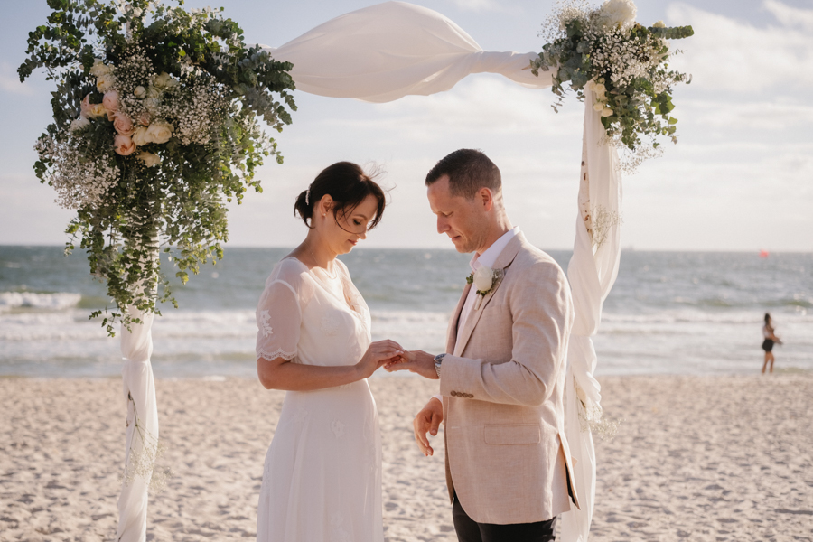 CG-Sandbar-Beach-bar-wedding-35