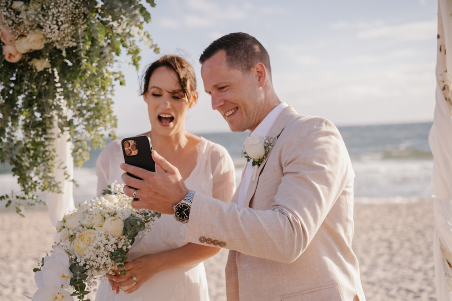 CG-Sandbar-Beach-bar-wedding-38