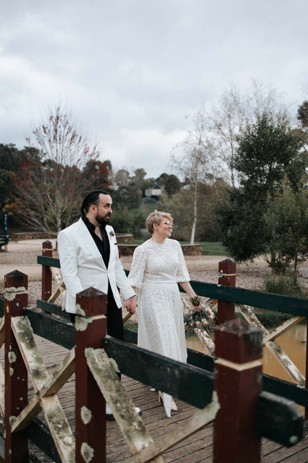 82284-lakehouse-daylesford-wedding-109